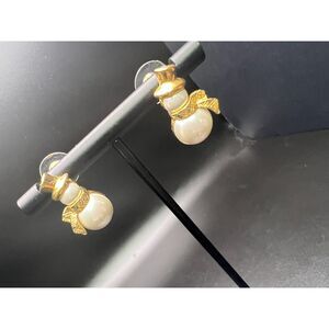 Pearl Snowman Earrings